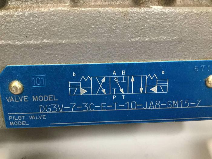 Used TOKIMEC VICKERS Valve DG3V-7-3C-E-T-10-JA8-SM15-7 USED