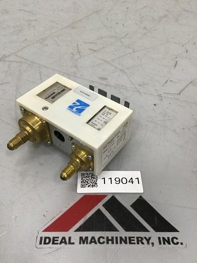 Used JL REFRIGERATION Dual Pressure Control LP830E #119041