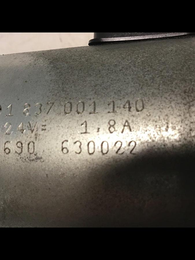 Used BOSCH Valve 0 810 001 504 USED