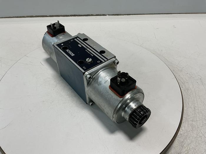 Used BOSCH 0 810 001 050