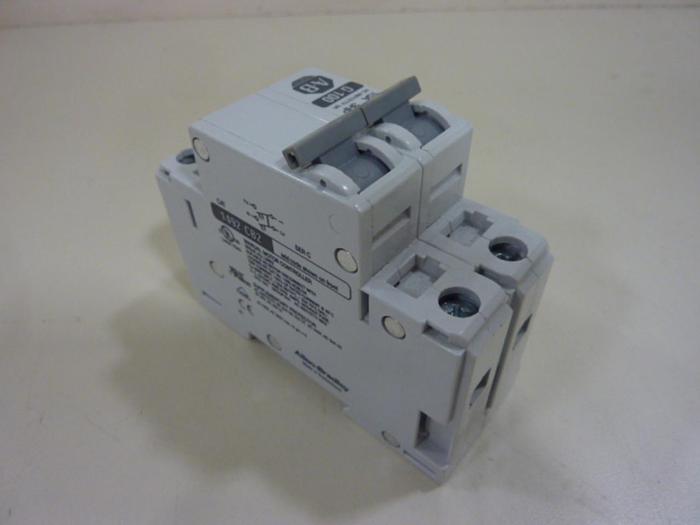 Used ALLEN BRADLEY 10 Amp Circuit Breaker 1492-CB2/G100 SER C #52187