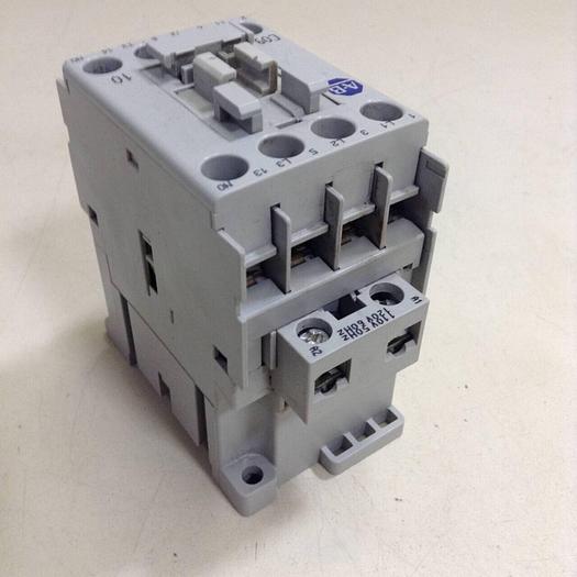 Used ALLEN BRADLEY Contactor 100-C09.10 SER A #82530