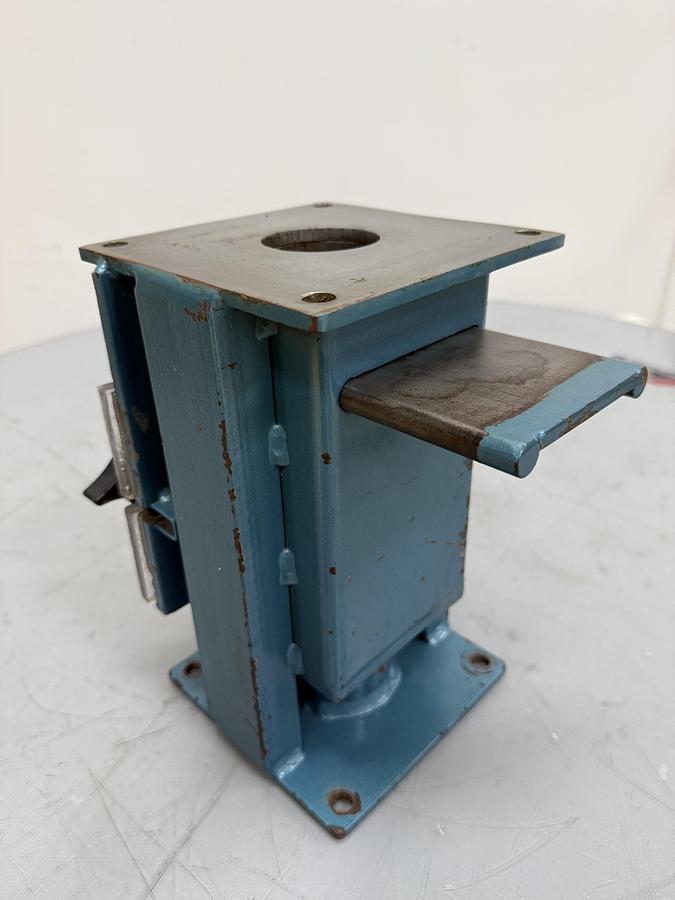 Used METAL FABRICATING