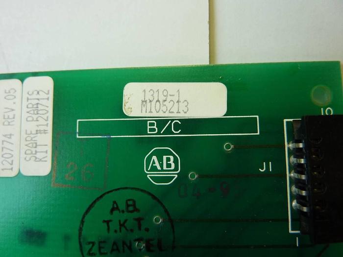 Used ALLEN BRADLEY Button Control 120774-RV05 USED