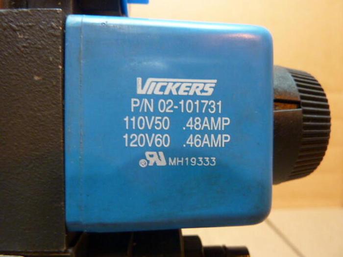 VICKERS Directional Control Valve DG5V-8-S-2C-X-2-T-K-M Used