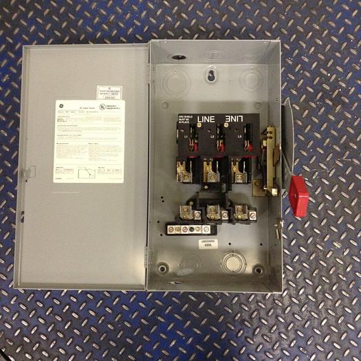 Used GENERAL ELECTRIC / GE 60 Amp Safety Switch TH4322 #75458