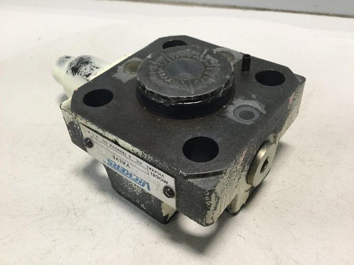 Used VICKERS Hydraulic Valve CVCS25C1S2W24510AP10 #104504