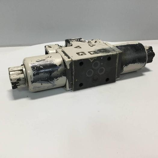 Used NACHI Directional Control Valve SS-G01-C5-GR-D2-20 #91585