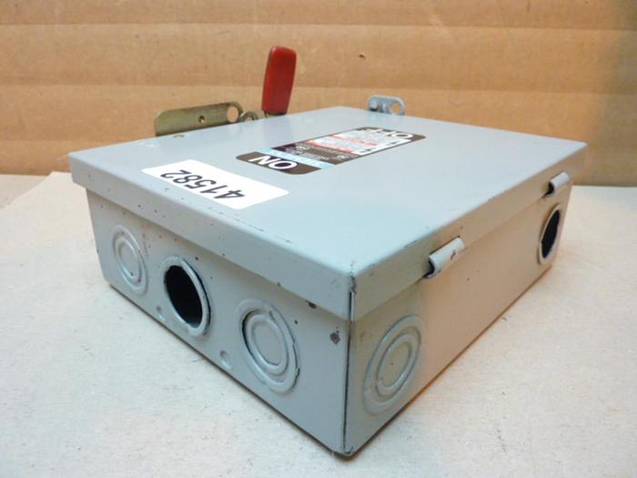 Used SIEMENS 30 Amp Safety Disconnect Switch GF321N #41584