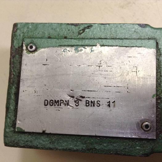 Used VICKERS Valve DGMPN3BNS11 #75912