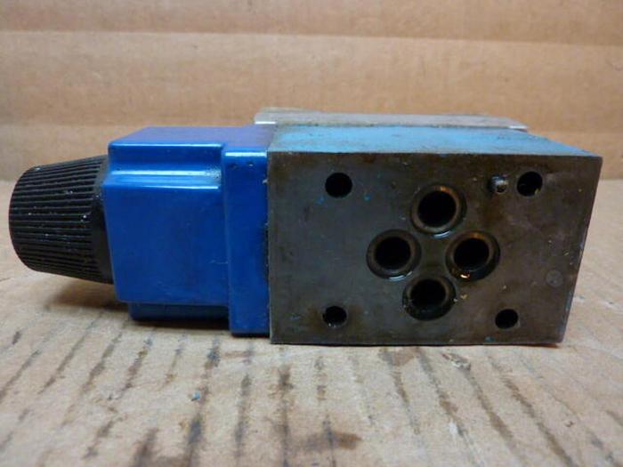 Used VICKERS Directional Valve DG4V-3-0B-M-W-B-40 #30330