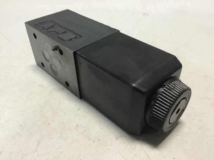 Used VICKERS Directional Valve DG4V-3S-22AL-M-U-H5-60 #129914