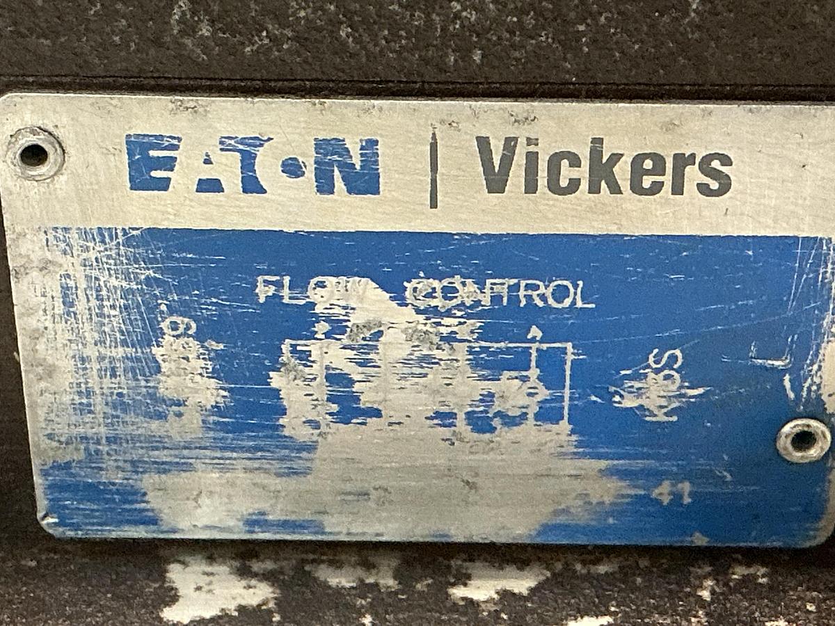 Used VICKERS DG4V-3S-2C-M-FTWL-B5-60