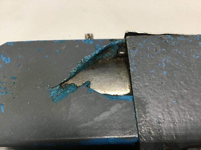 Used VICKERS Directional Valve DG4V-3-6C-M-U-H7-60 Used