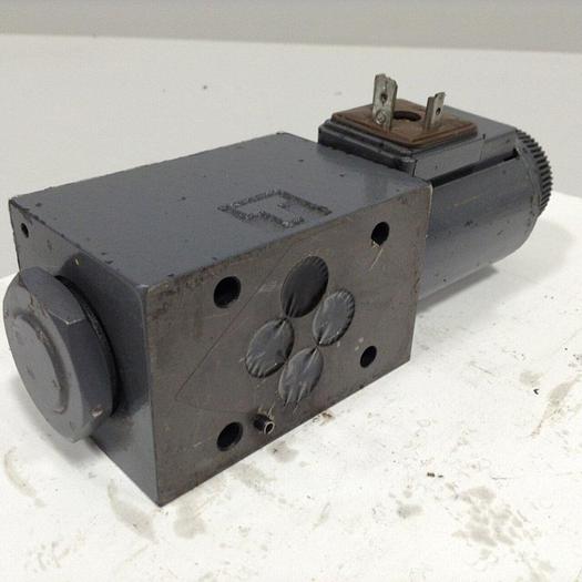 Used VICKERS Valve DG4V3S22AMUHL760EN490 Used