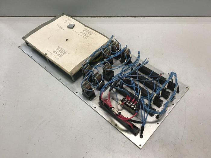 Used CINCINNATI MILACRON Switch Panel Maximiser 3-525-0828A #140781