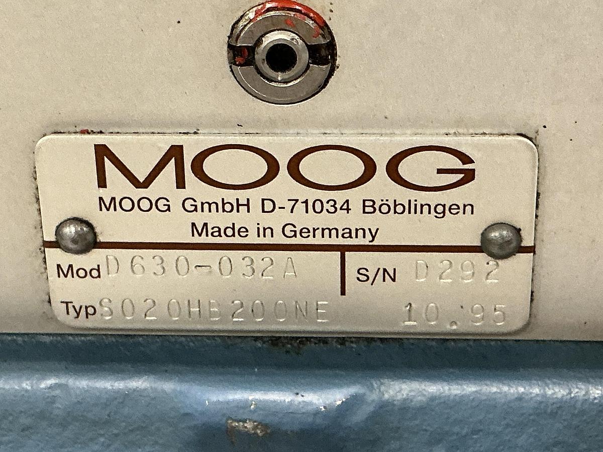 Used MOOG D663-317C