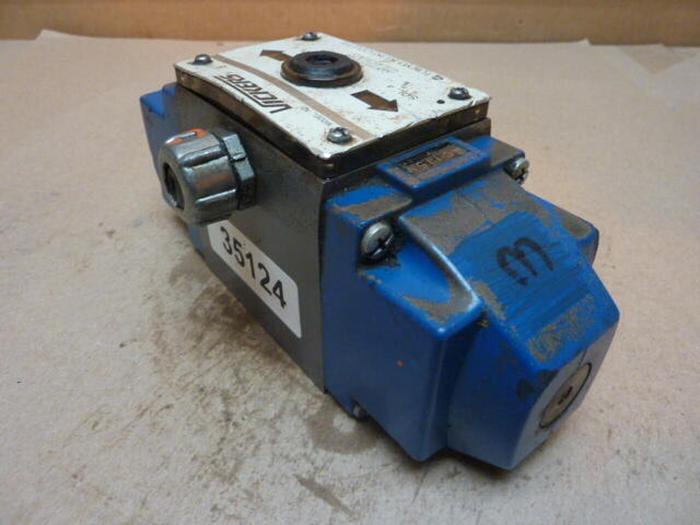 Used VICKERS Valve DG4S-5-3C-W-B-11 #35124