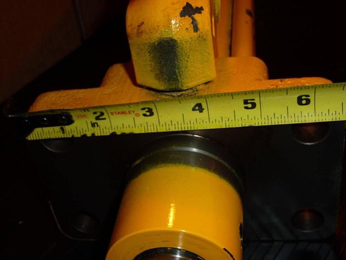 Used KAWAGUCHI Hydraulic Clamp Cylinder 45480 #38431