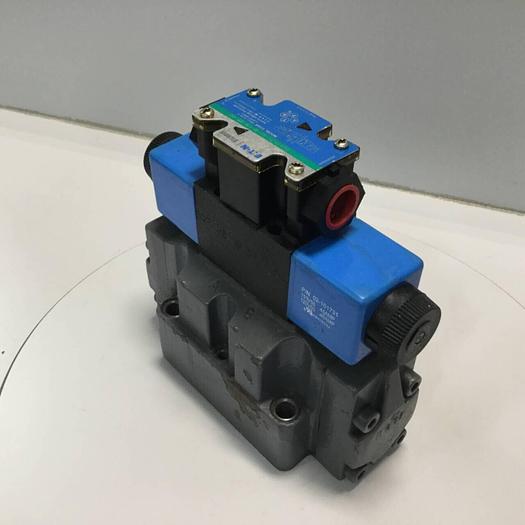Used VICKERS Valve DG4V-3S-6C-M-FW-B5-60 #97658