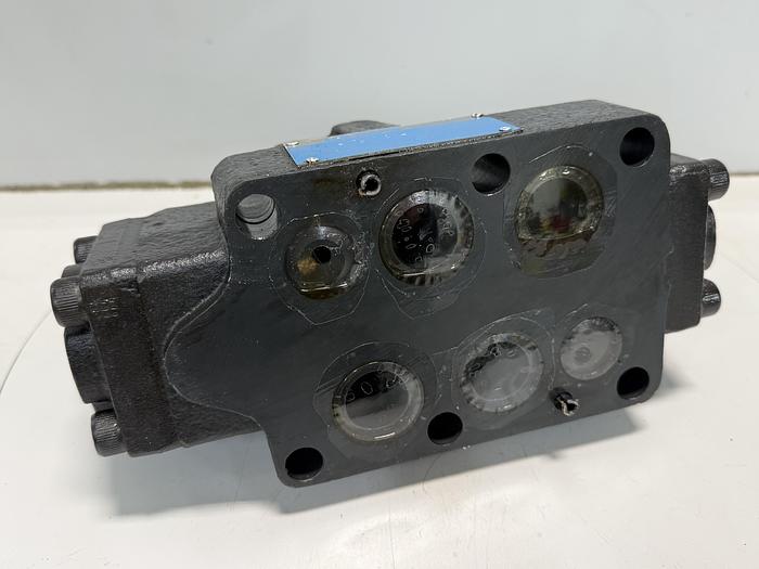 Used VICKERS DG4V-3S-6C-M-U-HL7-60-EN490