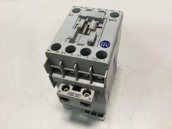 Used ALLEN BRADLEY Contactor 100-C09.10 SER A #109502