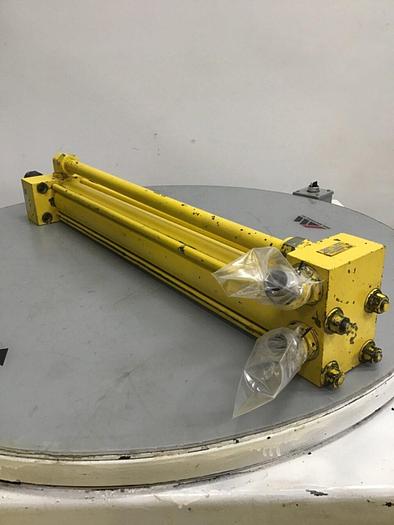 Used PARKER Clamp Cylinder CJJ2HTS33A Used