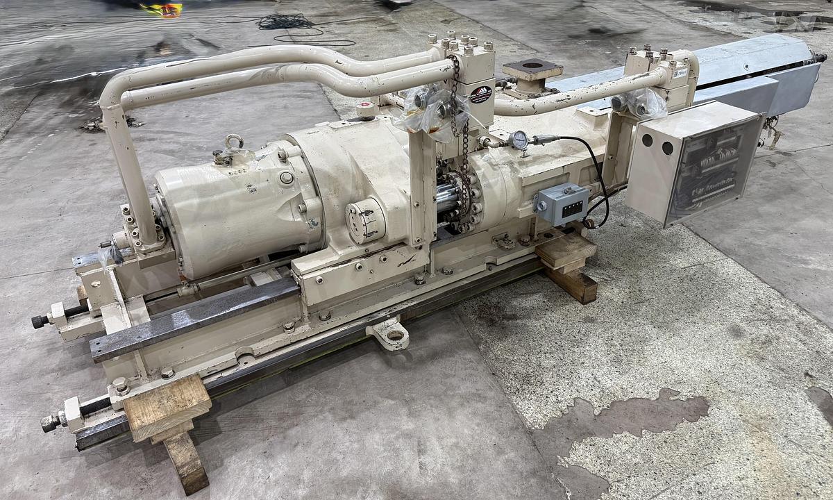 Used UBE INDUSTRIES 92.88 Oz Injection Unit PZ720US-92 / IU Used