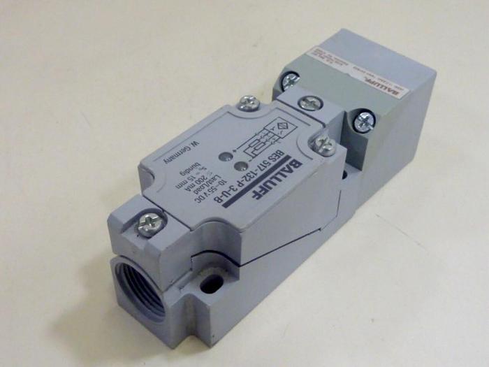 Used BALLUFF Proximity Switch Sensor BES 517-132-P 3-U-B #64798