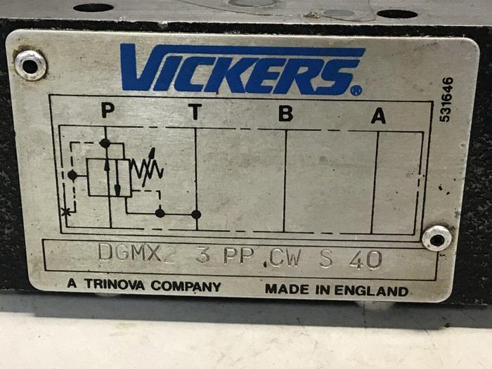Used VICKERS Pressure Reducing Valve DGMX2-3-PP-CW-S-40 USED