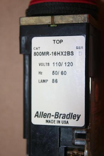 Used ALLEN BRADLEY Selector Switch 800MR-16HX2BS #20046