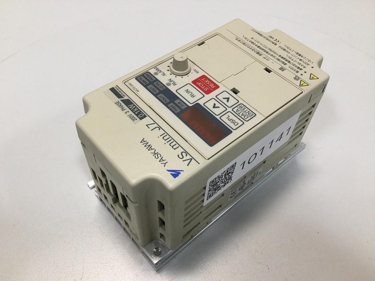 Used YASKAWA VS Mini J7 Inverter CIMR-J7AA20P1 USED