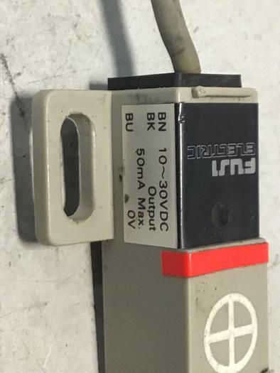 Used FUJI ELECTRIC Proximity Switch PE-B4D3 #128389