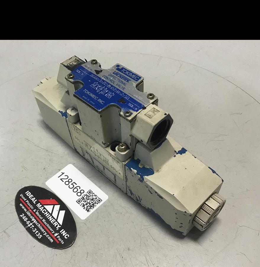 Used VICKERS Tokimec Directional Control Valve DG4V37CMP7H750 #128568