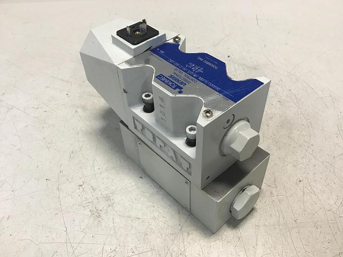 Used VICKERS DG4VS-5-0BI-M-U7L-H-7-40-JA2 Directional Control Valve Used #143685