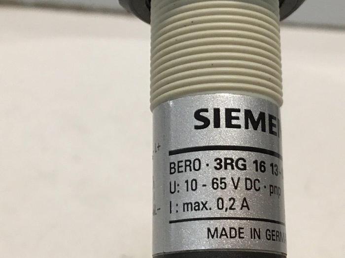 Used SIEMENS Proximity Switch 3RG 16 13-0AB00 #126685