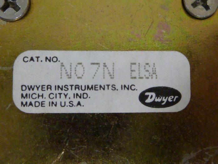 Used DWYER Gauge Transmitter N07N #53746