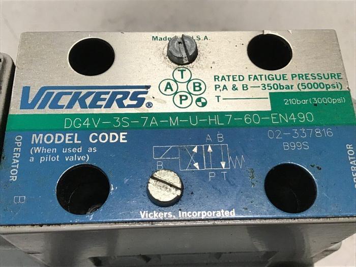 Used VICKERS Valve DG4V-3S-7A-M-U-HL7-60-EN490 Used