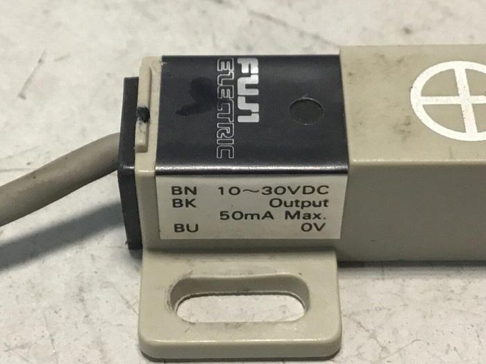Used FUJI ELECTRIC Proximity Switch PE-B4D3 #128403