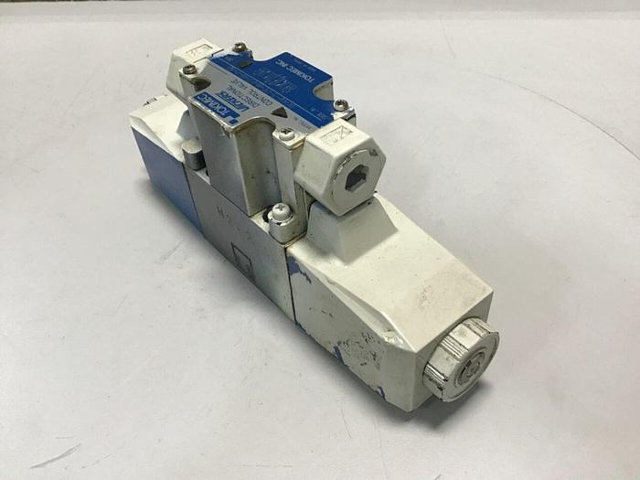 Used VICKERS Tokimec Directional Control Valve DG4V37CMP7H750 USED
