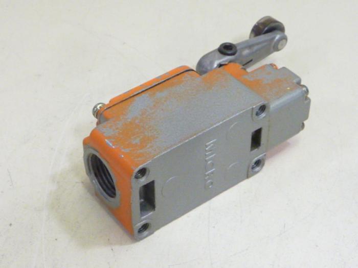 Used YAMATAKE Micro Limit Switch 1LS1-J #66933