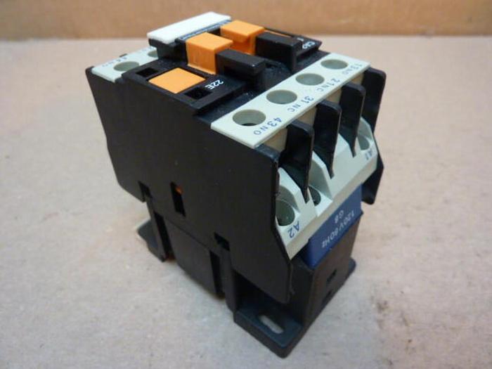 Used TELEMECANIQUE Relay CA2DN2222E #35292