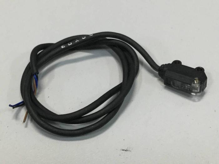 Used OMRON Photoelectric Sensor E3T-ST11 #99436