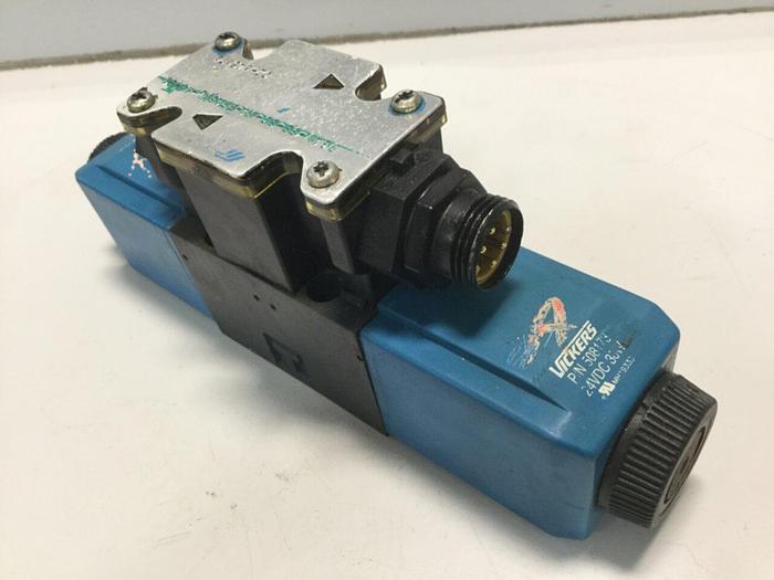 Used VICKERS Valve DG4V3S8CVMFPA5WWLH561 #105998