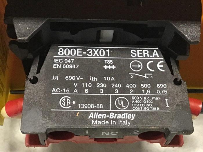 Used ALLEN BRADLEY Emergency Stop Button 800E-1PY #122553