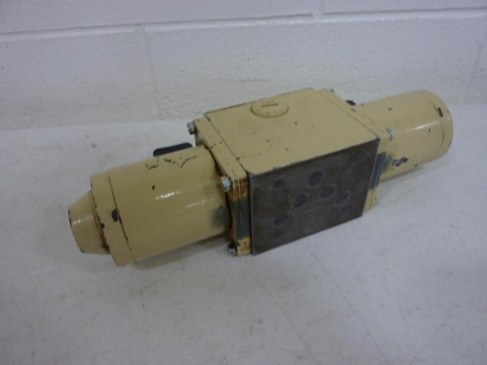 Used REXROTH Valve 4WE10J11LG24NZ5L Used