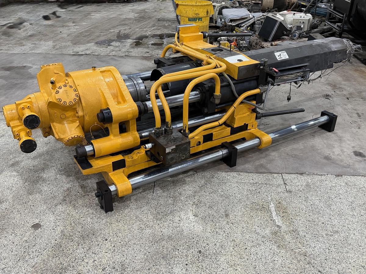 Used CINCINNATI MILACRON M H 500-76 / IU