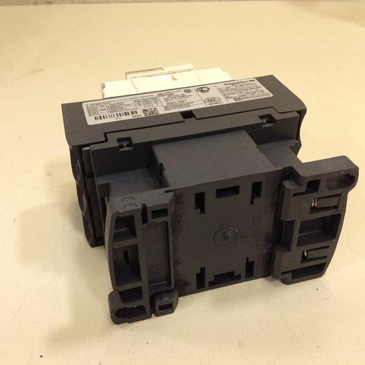 Used SCHNEIDER ELECTRIC Contactor LC1D25 #78595