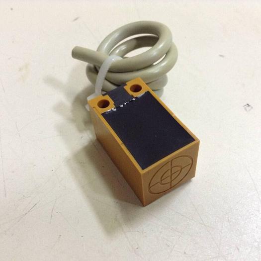 Used OMRON Proximity Switch TL-Q5MC1 #86146