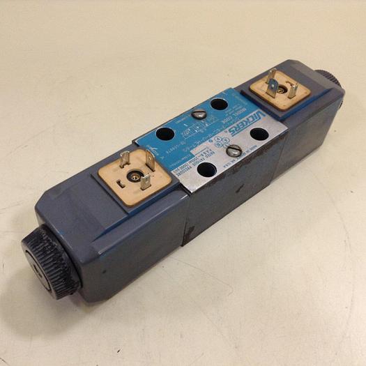 Used VICKERS Directional Valve DG4V-3-6C-M-U-HL7-60 Used